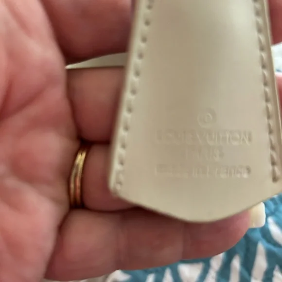 Authentic Louis Vuitton Ivory Epi Alma Textured Leather Bag - Picture 8 of 15